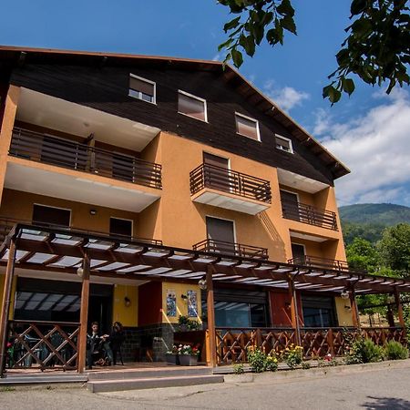 La Svolta Hotel Chiuro Ngoại thất bức ảnh