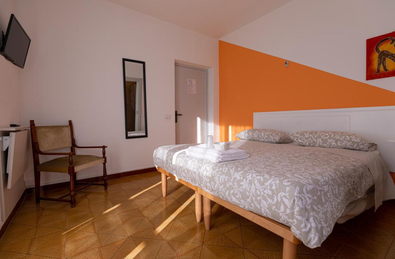 La Svolta Hotel Chiuro Ngoại thất bức ảnh